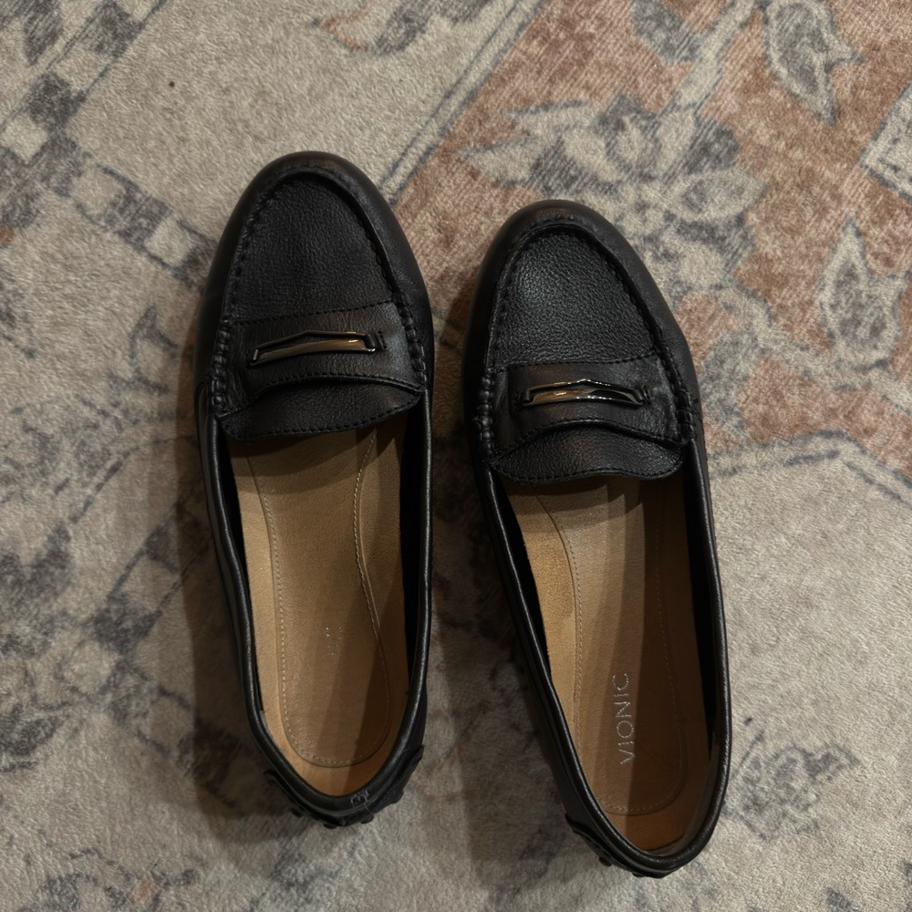 Vionic Women's Black Leather Loafers - Honor Ashby size 10